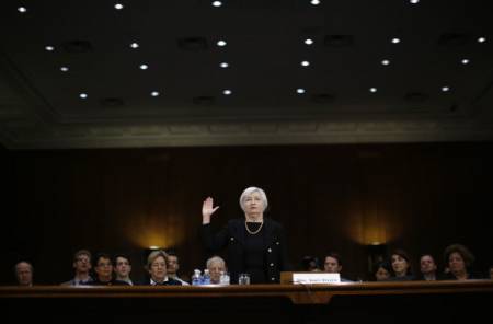 Janet Yellen gantikan Bernanke mulai hari ini
